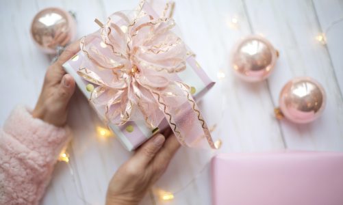 Kosmetyki na prezent – co wybrać?